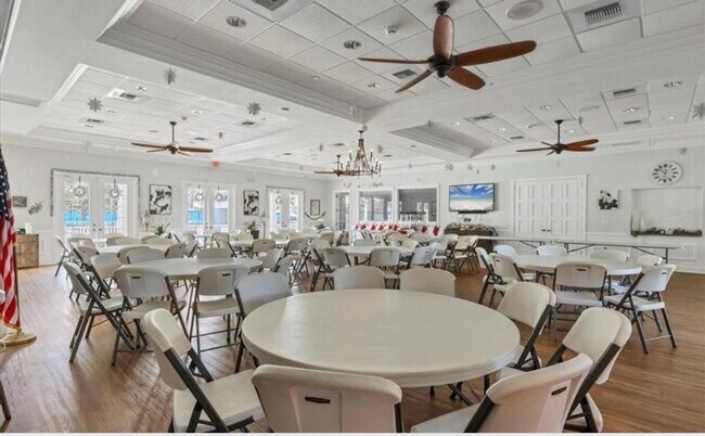 Building Photo - Charming 2BR Duplex in North Port