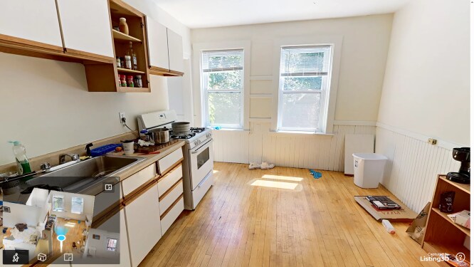 Building Photo - 11 Centre St