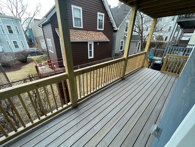 Building Photo - Huge updated 4 bed unit near Union Sq in S...
