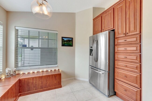 Building Photo - 14211 W La Sedona Cir