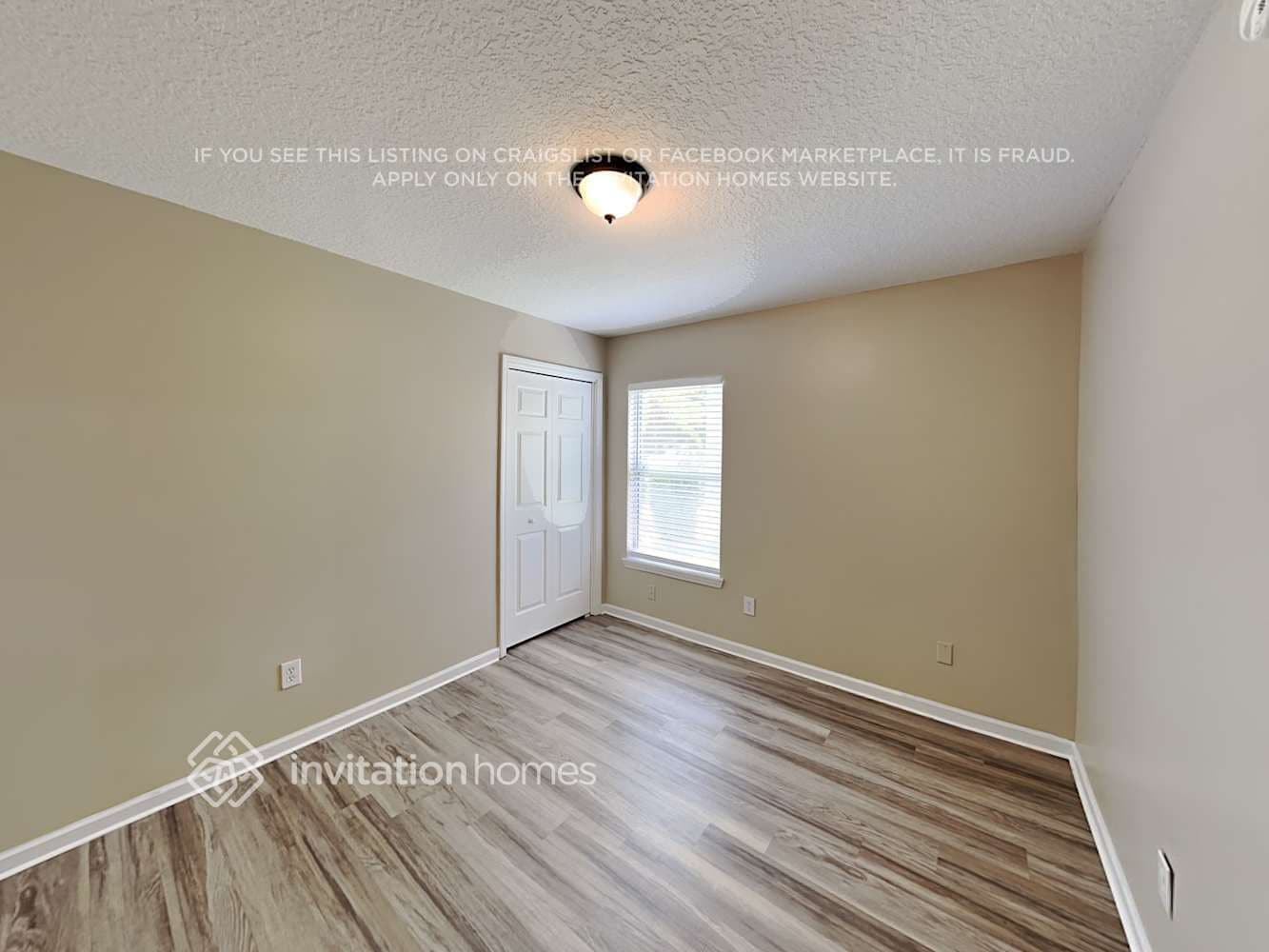 Building Photo - 3741 Timberline Dr
