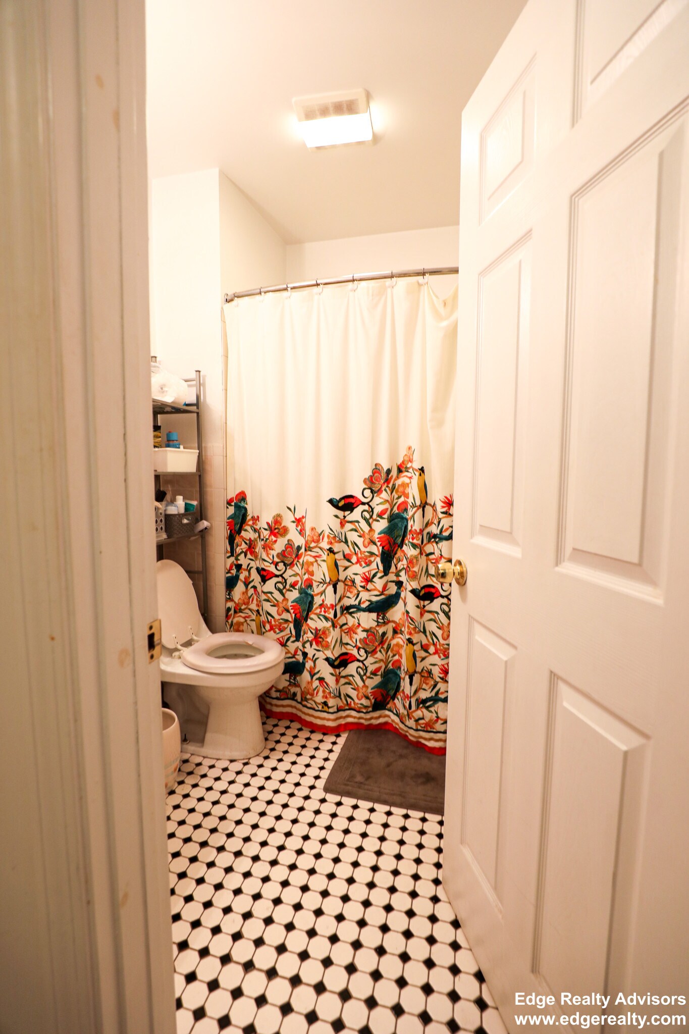 Building Photo - 73 Thatcher St