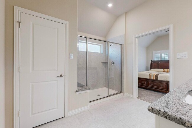 Building Photo - 2459 Cathedral Dr