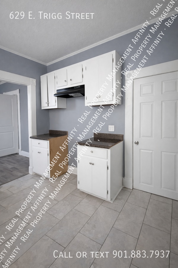 Building Photo - 629 E Trigg Ave