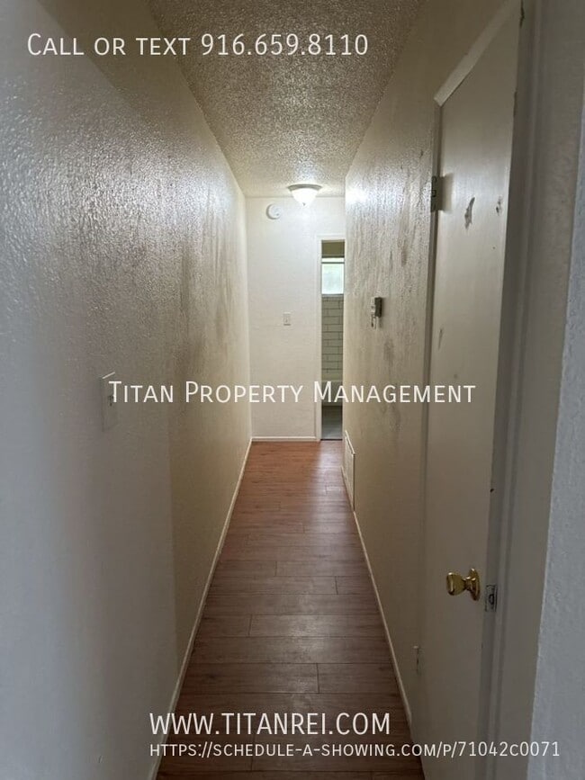 Building Photo - 6000 Bourbon Dr