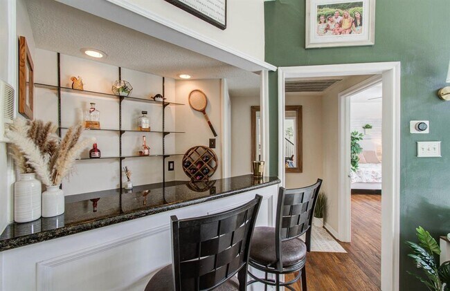Building Photo - 11311 Chevy Chase Dr