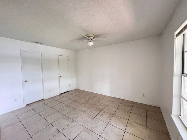 Building Photo - Great Apartment for rent!