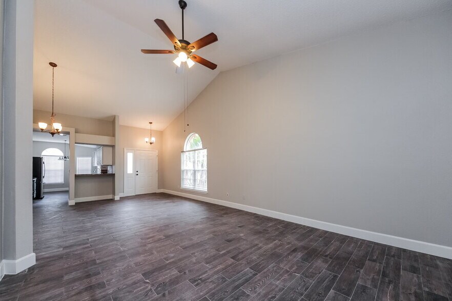 Building Photo - 1624 Sienna Ct