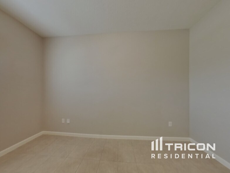 Building Photo - 164 Bloomfield Wy