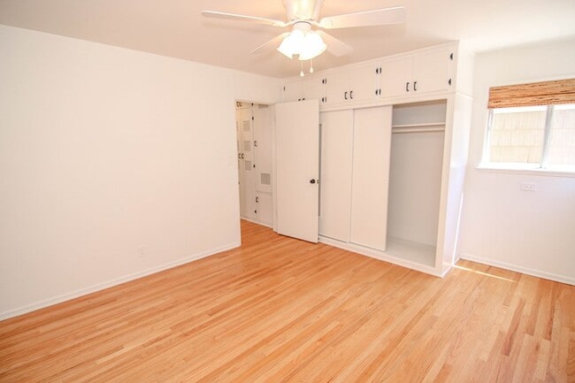 Building Photo - 116 24th St