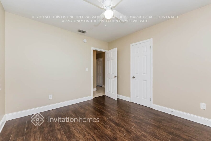 Building Photo - 8505 Temple Park Dr