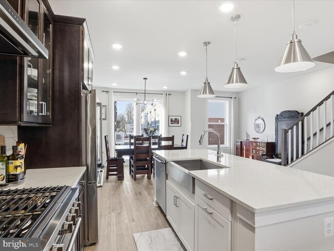 Building Photo - 3595 Aster St