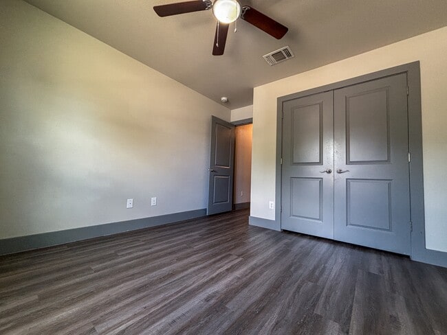 Building Photo - 1520 Eichen Rd