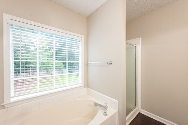 Building Photo - 3714 Heyford Ct