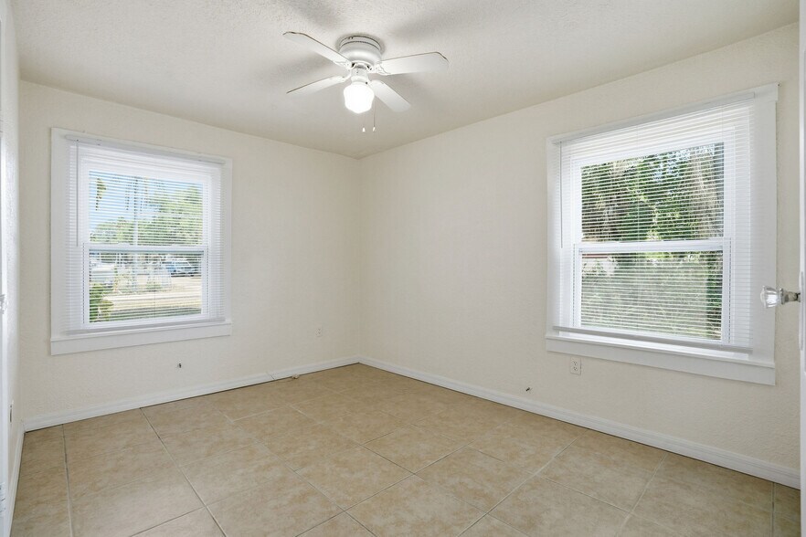 Building Photo - 409 Lebeau St
