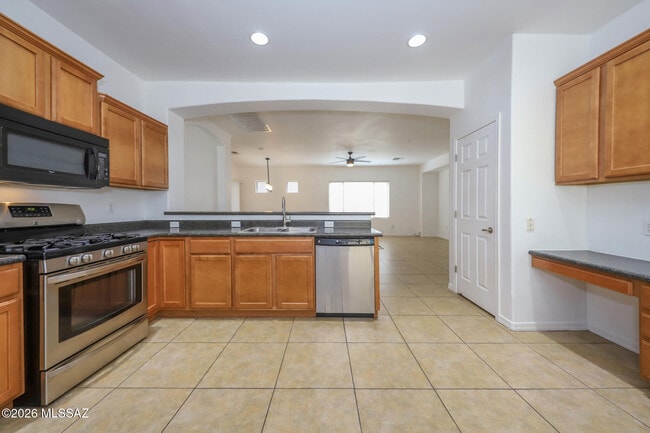 Building Photo - 10401 Yew Pl