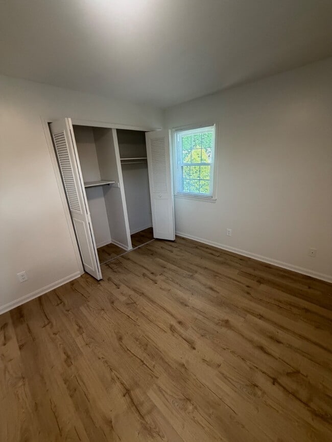 Building Photo - 6813 Wunderly Ct