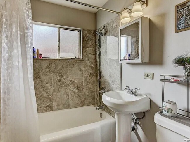 Building Photo - 4350 Decatur St