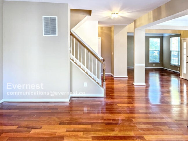 Building Photo - 43206 Somerset Hills Terrace