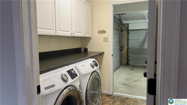 Building Photo - 520 Wild Mint Ln