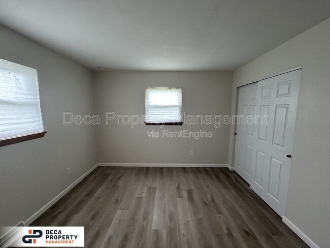 Building Photo - 410 Duchesne Ave