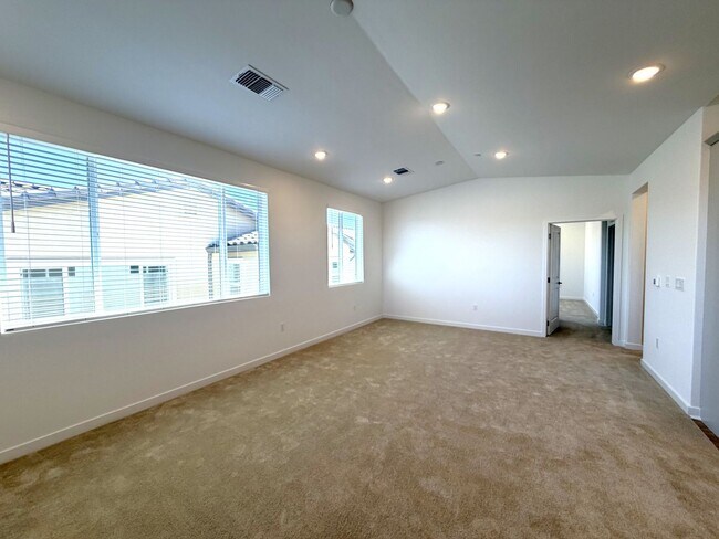 Building Photo - Brand New Construction in River Terrace Development!