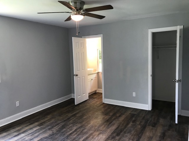 Master Bedroom with half bath - 806 Crockett St