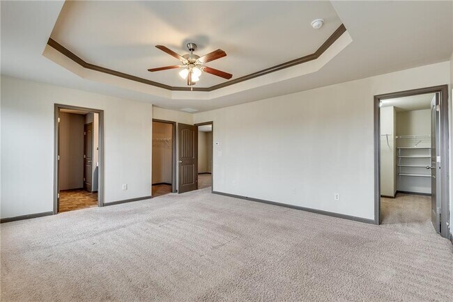 Building Photo - 4135 Whitfield Oak Way NE
