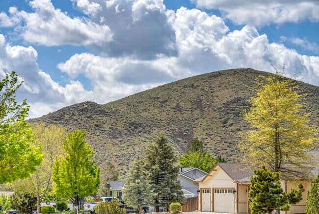 Building Photo - 6015 Stillmeadow Dr