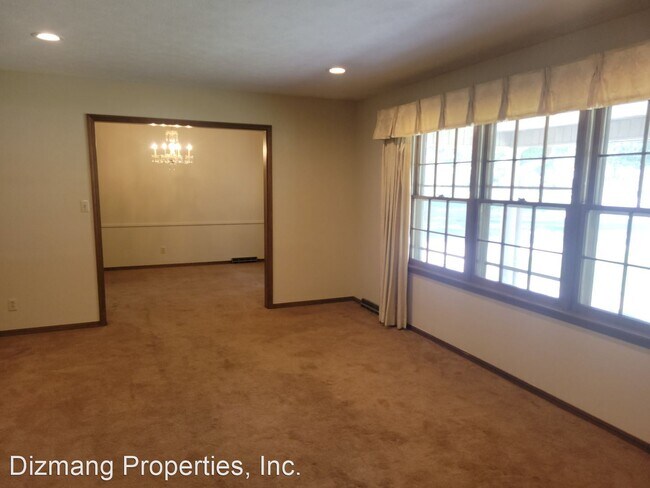 Building Photo - 3 br, 2 bath House - 656 W Katella St.