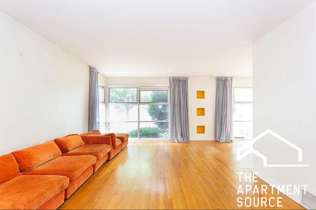 Building Photo - 7407 N California Ave