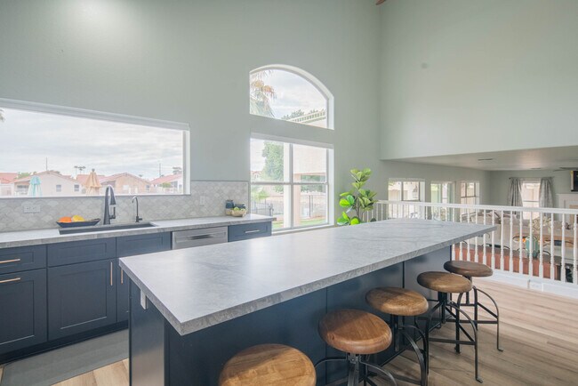 Building Photo - 7289 W Kimberly Way