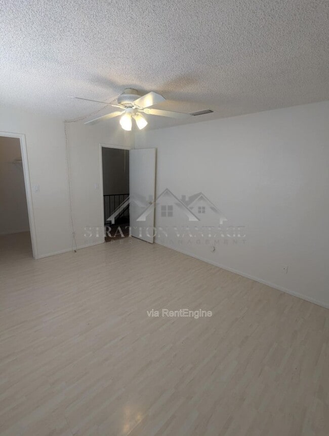 Building Photo - 545 W 16th Ave