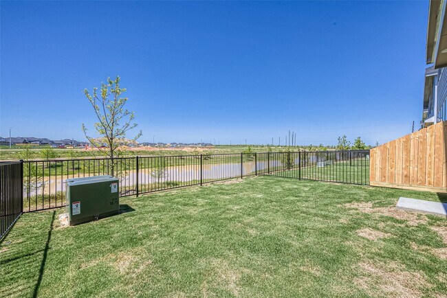 Building Photo - 5554 Amber Brook Ln