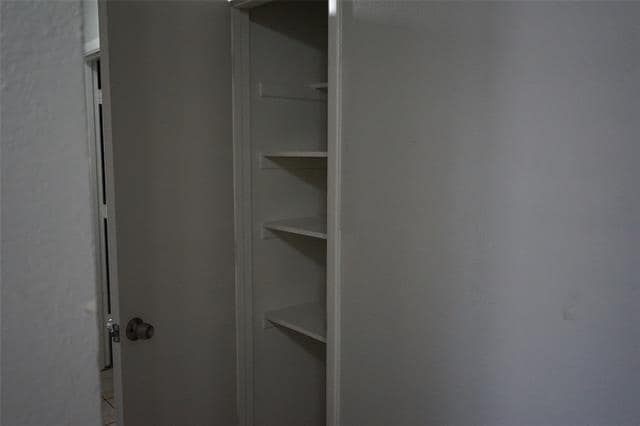 Building Photo - 2405 Ventura Dr