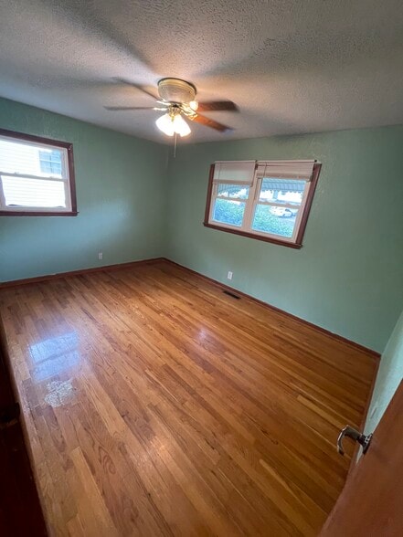 Bedroom 3 - 1013 Cedar St