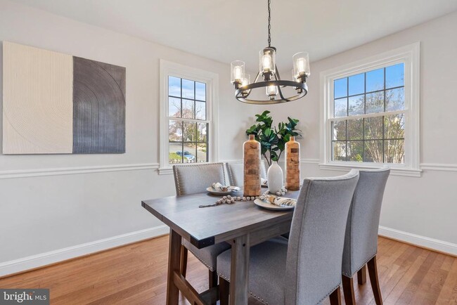 Building Photo - 2426 N Powhatan St