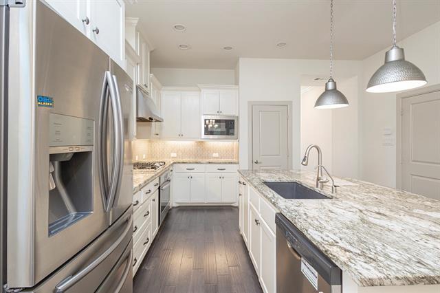 Building Photo - 6337 Saddlebrook Way