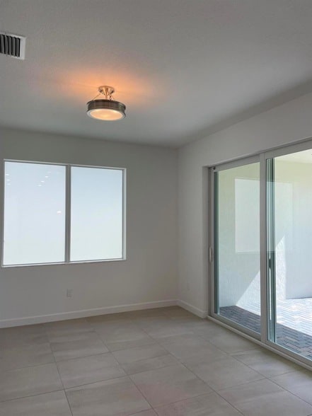 Building Photo - 1535 Verawood Ln