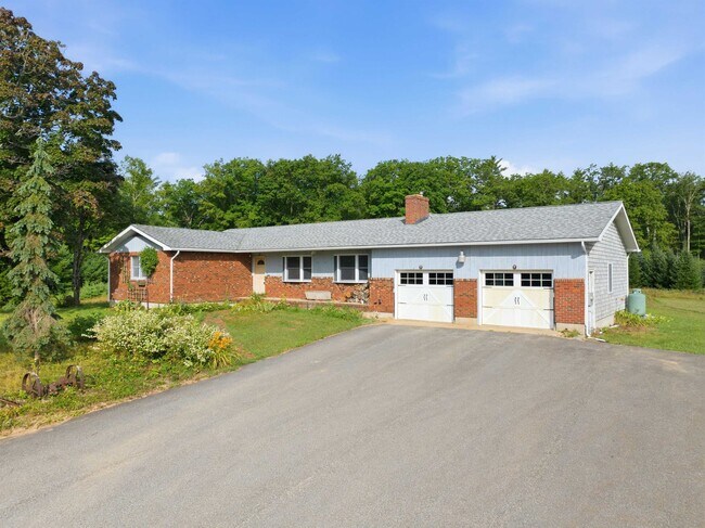 Building Photo - 44 Suncook Valley Rd