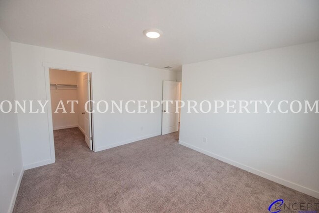 Building Photo - Brand-New Beautiful Spacious Modern Townhome in Lehi with Luxury Finishes & Prime Amenities