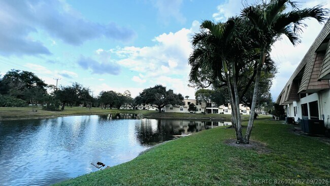 Building Photo - 4205 Oak Terrace Dr