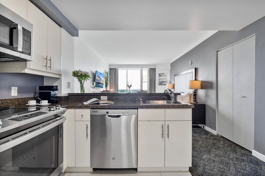 Building Photo - 2889 McFarlane Rd