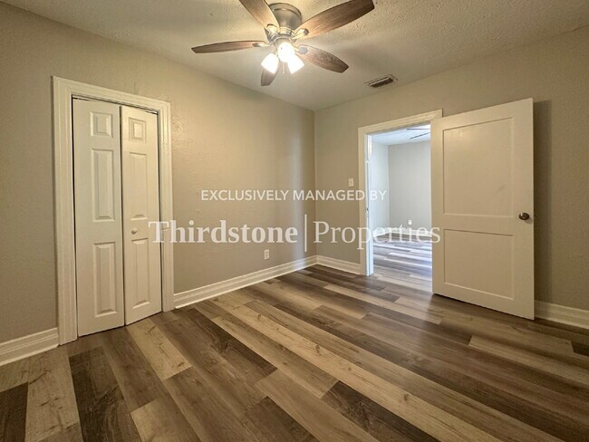 Building Photo - 7827 Mattox Ave