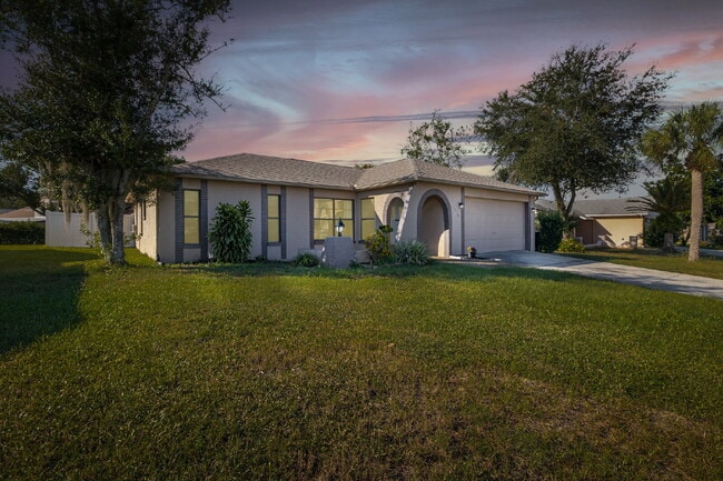 Building Photo - 7334 Bent Oak Dr