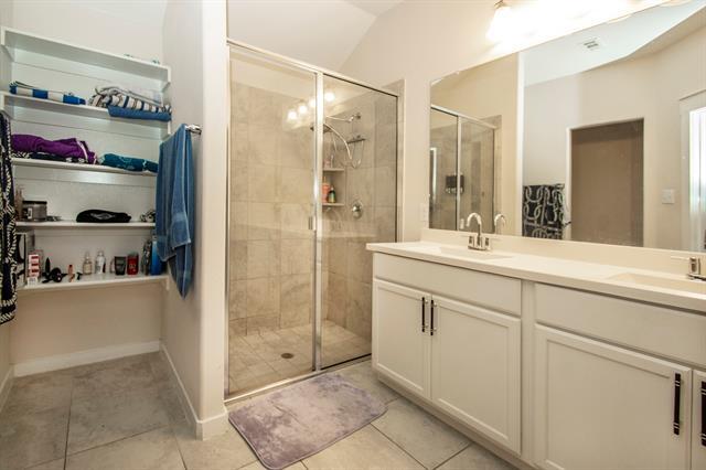 Building Photo - 8625 Glenburne Dr