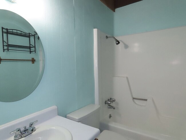 Building Photo - Bullard - Modest 2 Bedroom House on Tree-Shaded Lot