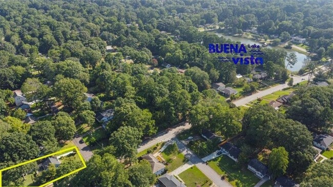 Building Photo - 701 Daniel Ave