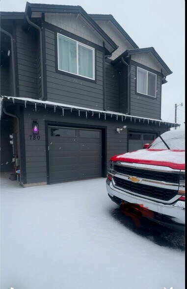 Building Photo - 778 E Jefferson St