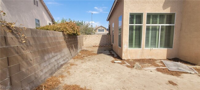 Building Photo - 4774 Willow Glen Dr